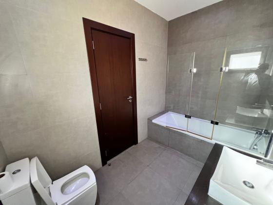 Vende-se moradia T5 (4 suites) com piscina e anexo