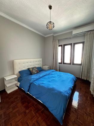 Arrenda-se flat T3 DUPLEX com vista ao mar e anexo - POLANA
