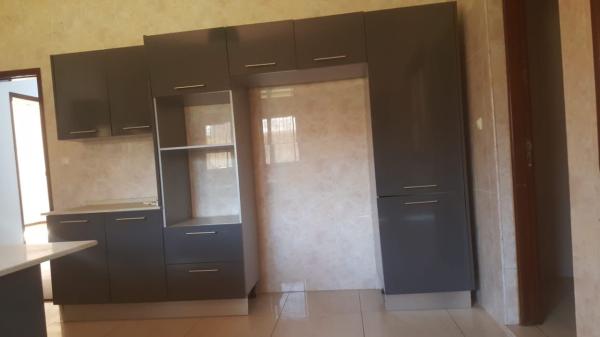 Vende-se Moradia T4 no Belo Horizonte