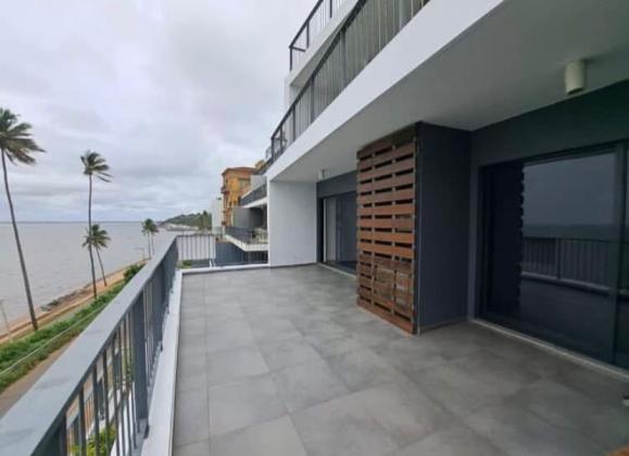 MOBILADA - arrenda-se flat T3 com vista ao mar e piscina - POLANA