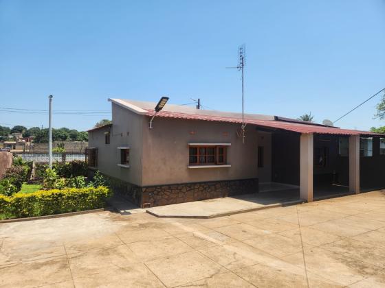Vende-se moradia T3 climatizada com anexo - MAHOTAS