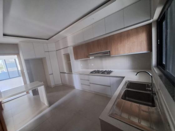 Arrenda-se flat T3 (1 suite) com anexo - TRIUNFO II