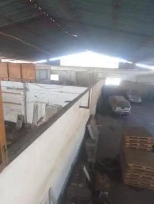Arrenda-se armazem com escritorio e 6 anexos em 1.150m² - EN1