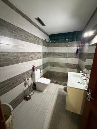 MOBILADA - Arrenda-se flat t3 no 1⁰ andar em predio curto - POLANA