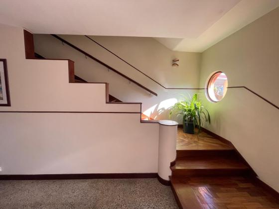 Vende-se moradia T4 com piscina e anexo - POLANA
