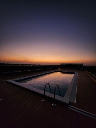 Arrenda-se flat T4 com vista ao mar, piscina e ginasio - MARITIMO
