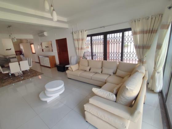 MOBILADA - vende-se moradia T3 com anexo