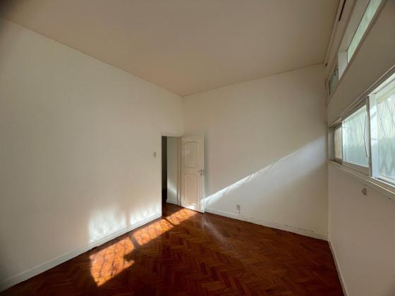 Vende-se moradia T3+1 com piscina e anexo - PARQUINHO