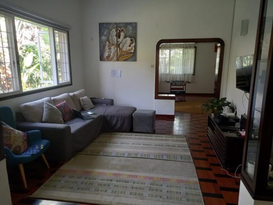 Vende-se moradia T3+1 com anexo - SOMMERSCHIELD