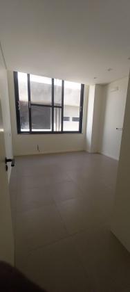 Vende-se moradia geminada T4 (3 suites) com piscina