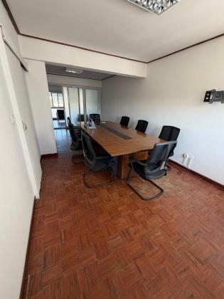 Vende-se moradia T5 (1 suite) com anexo - COOPq