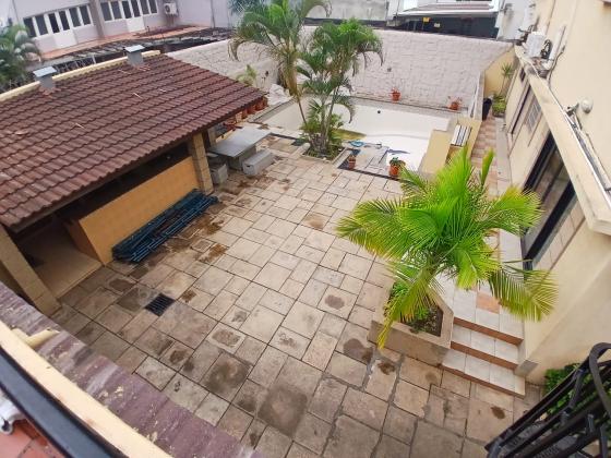 Vende-se moradia T6 (6 suites) com piscina e anexo - SOMMERSCHIELD II