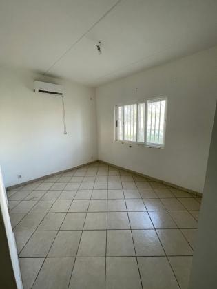 arrendo apartamento t3 na casa jovem
