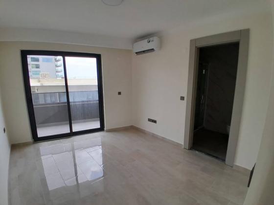Vende-se flat T2 com gerdaor, piscina e ginasio - AV. MARGINAL