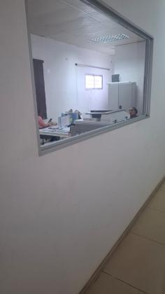 Arrenda-se armazem com area total de 500m² - ASSEMBLEIA DA REPUBLICA