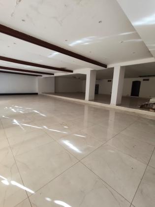 Arrenda-se escritorio/loja (R/C) com 850m² de area - BAIXA