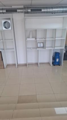 Arrenda-se armazem com area total de 500m² - ASSEMBLEIA DA REPUBLICA