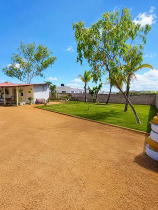 Vende-se Moradia T2 em Mapulene_Bairro Costa do Sol
