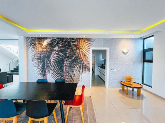 Arrenda-se moradia T4 (4 suites) com piscina e gerador - TULIPAS