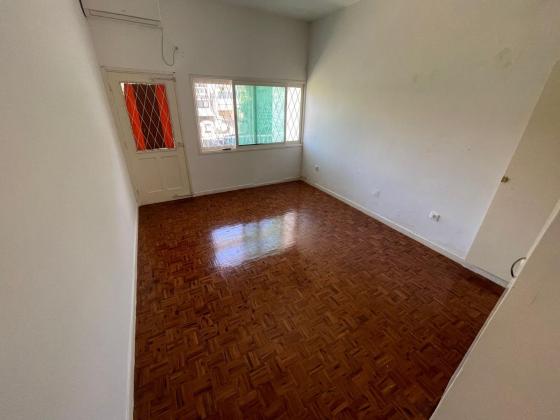 Vende-se moradia T4 suite com piscina - SOMMERSCHIELD