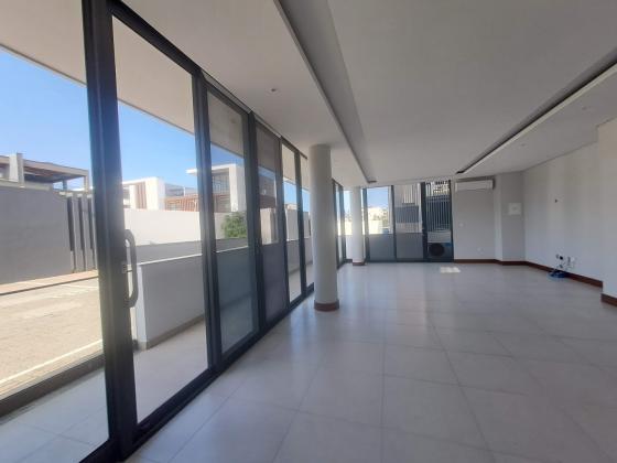 Arrenda-se flat T3 (1 suite) com anexo - TRIUNFO II