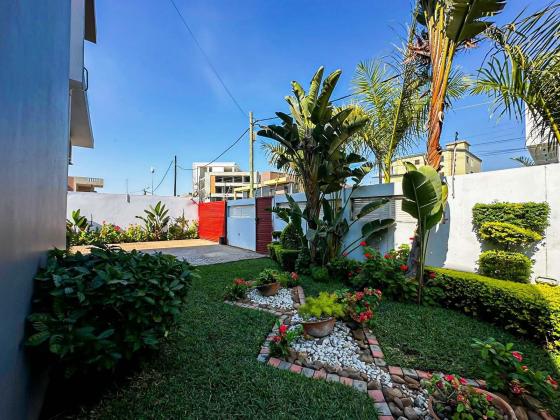 Vende-se moradia T4 (3 suites) com piscina e anexo - TRIUNFO II