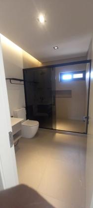 Vende-se moradia geminada T4 (3 suites) com piscina