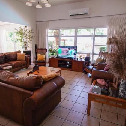 vende-se excelente moradia na cidade da Matola