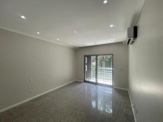 Arrenda-se flat T4 com piscina e ginasio - THE PALM