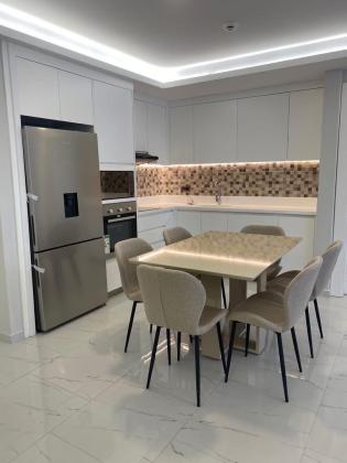 arrendo e vende-se excelente apartamento tp3 com móveis e vista mar no parque moza