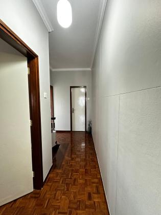 Arrenda-se flat T3 DUPLEX com vista ao mar e anexo - POLANA