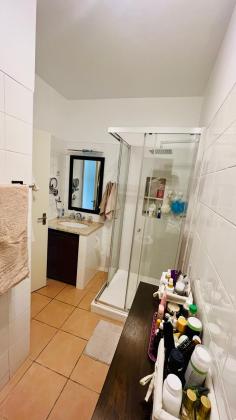 Vendo moradia T3 com piscina - AV. MARGINAL