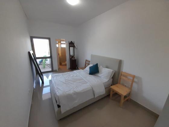 Vende-se flat T2 suite com estacionamento - 5min DA PRAIA