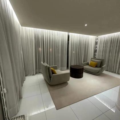 MOBILADA - Arrenda-se flat T3 com piscina - POLANA
