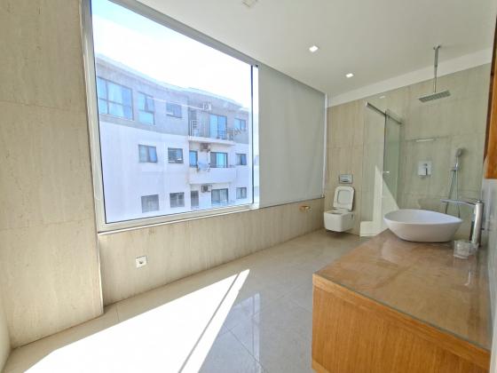 Arrenda-se flat T4 de fronte ao mar, com piscina e ginasio - ZEN