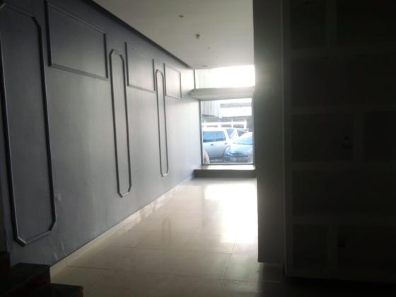Arrenda-se loja com 90m² de area - POLANA