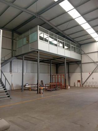 Arrenda-se armazem com 2.000m² na EN1 - ZIMPETO