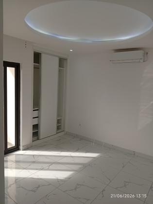 Vende-se Apartamento T3 no Condomínio Lua e Mar