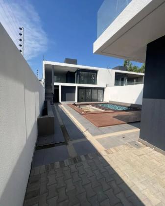 Vende-se moradia T5 (4 suites) com piscina e anexo
