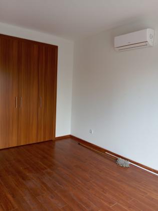 arrendo excelente apartamento t3 no prédio open