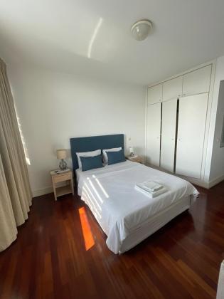 Arrenda-se flat T2 com vista ao mar - POLANA