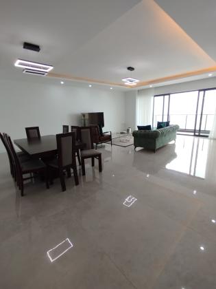 MOBILADA - arrenda-se flat T2 com piscina, ginasio e vista ao mar