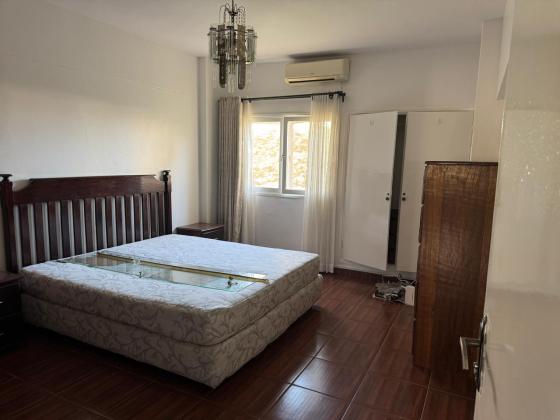 MOBILADA - arrenda-se flat T3 em andar baixo - POLANA