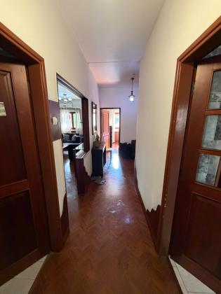 MOBILADA - Arrenda-se flat t3 no 1⁰ andar em predio curto - POLANA