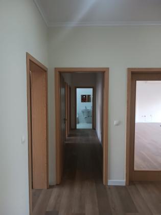 Arrenda-se flat T3 suite em predio novo - POLANA