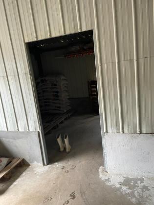 Vende-se aviario industrial num terreno de 5.000m² - FACIM