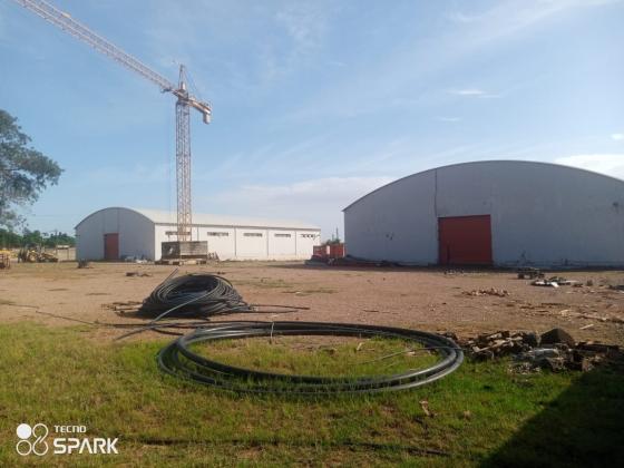 Infraestrutura comercial completa em 3hectares - MALHAMPSENE