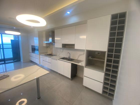 MOBILADA - arrenda-se flat T3 com vista ao mar e piscina