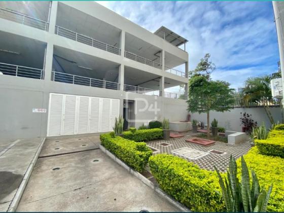 Arrenda-se flat T3 suite em predio novo - POLANA