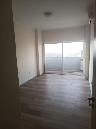 Arrenda-se flat T3 suite em predio novo - POLANA